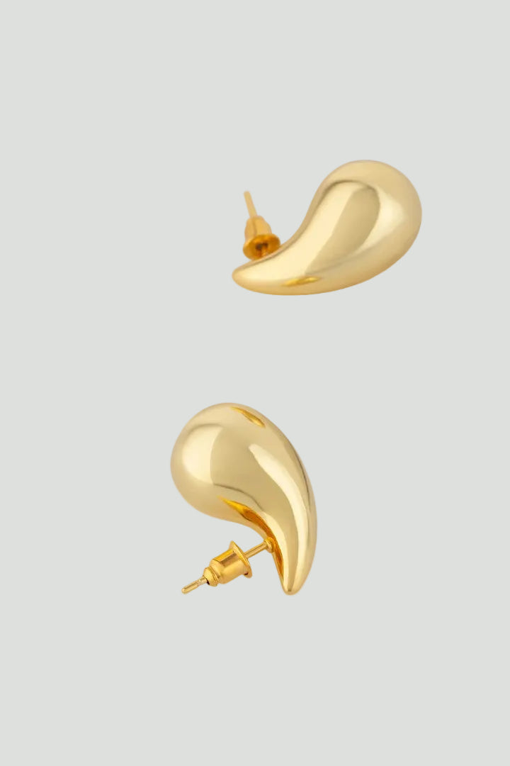 elegant gold droplet earrings