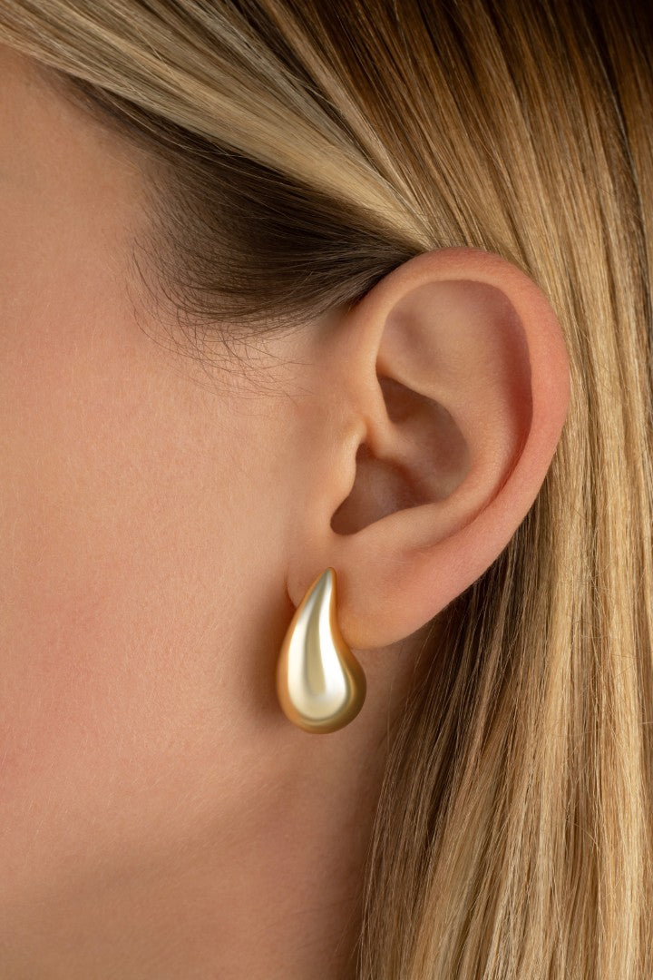 women elegant gold droplet earrings