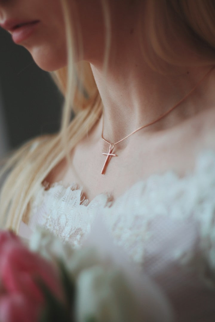 gold cross necklace for women